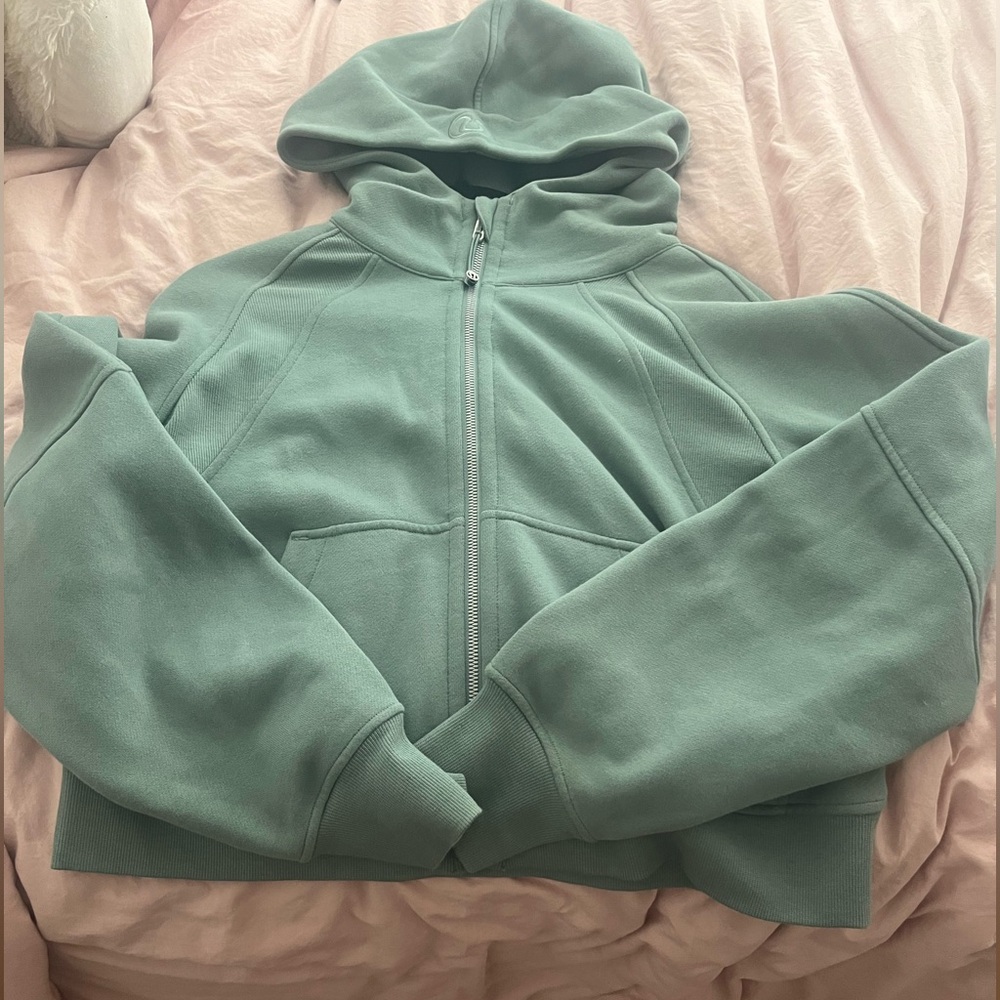 Beautiful light teal (blue/green) scuba full zip lululemon XS/S